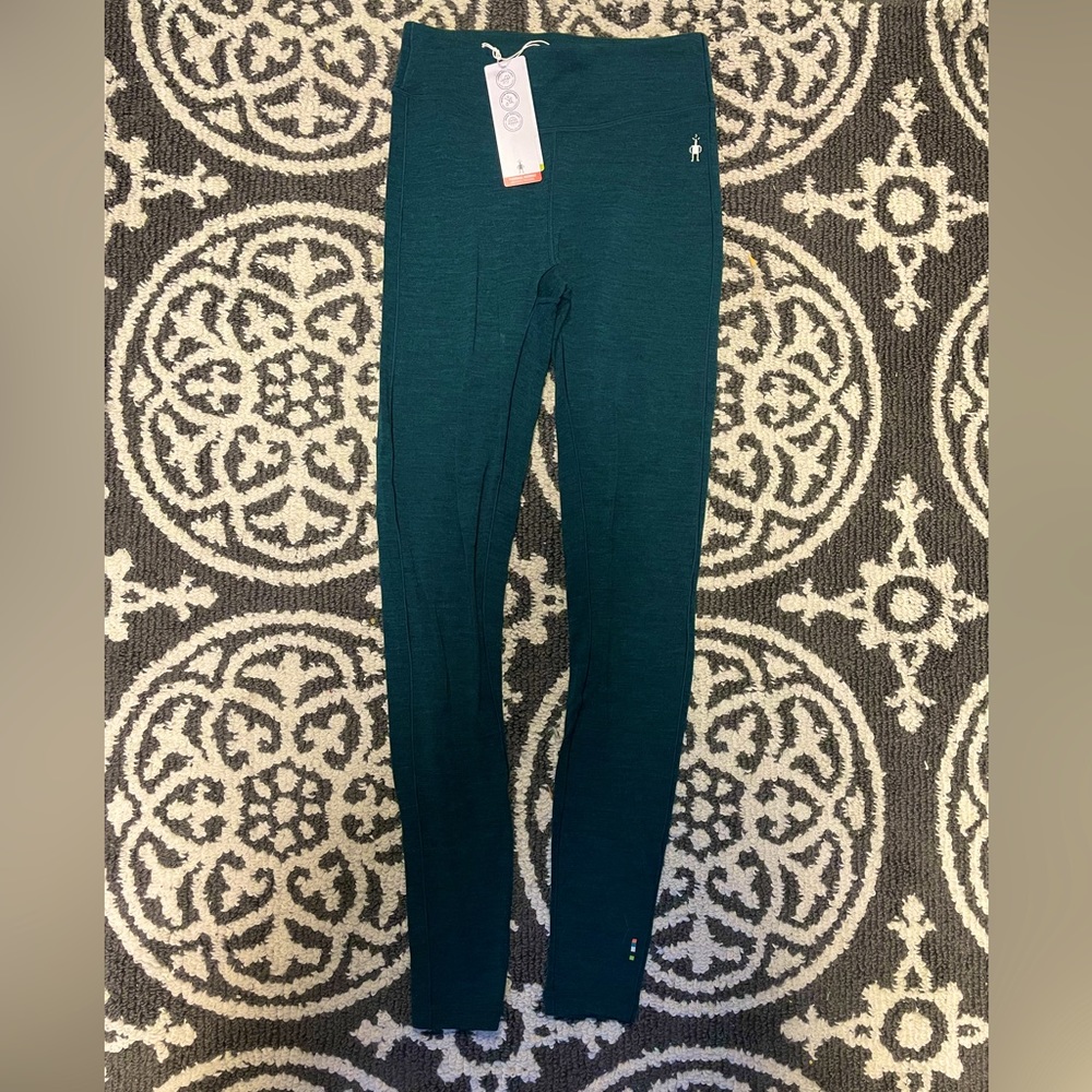 Women’s XS smart wool thermal bottoms. Green, brand new